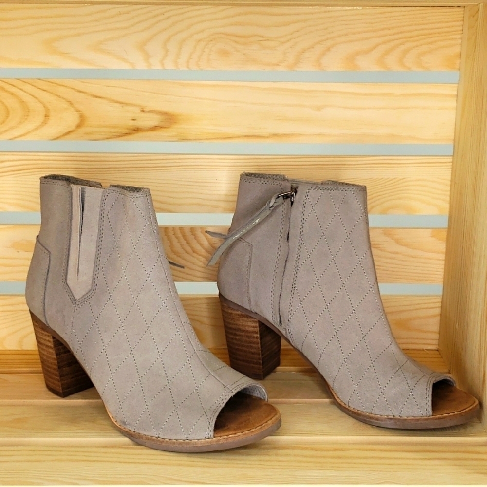 TOMS‎ Majorca Quilted Peep-Toe Bootie